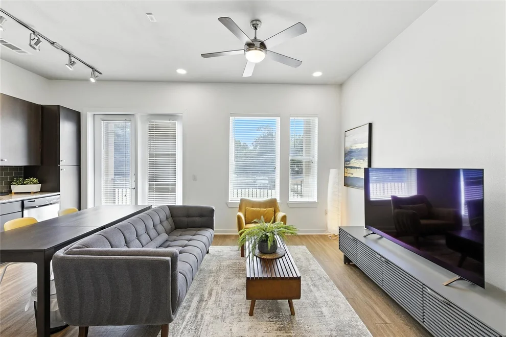 Unit for sale at 1900 Barton Springs RD, Austin, TX 78704