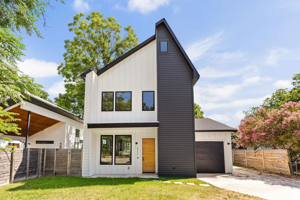 Unit for sale at 2717 Lyons RD, Austin, TX 78702