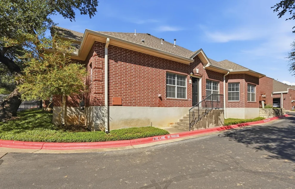 5515 Davis Lane