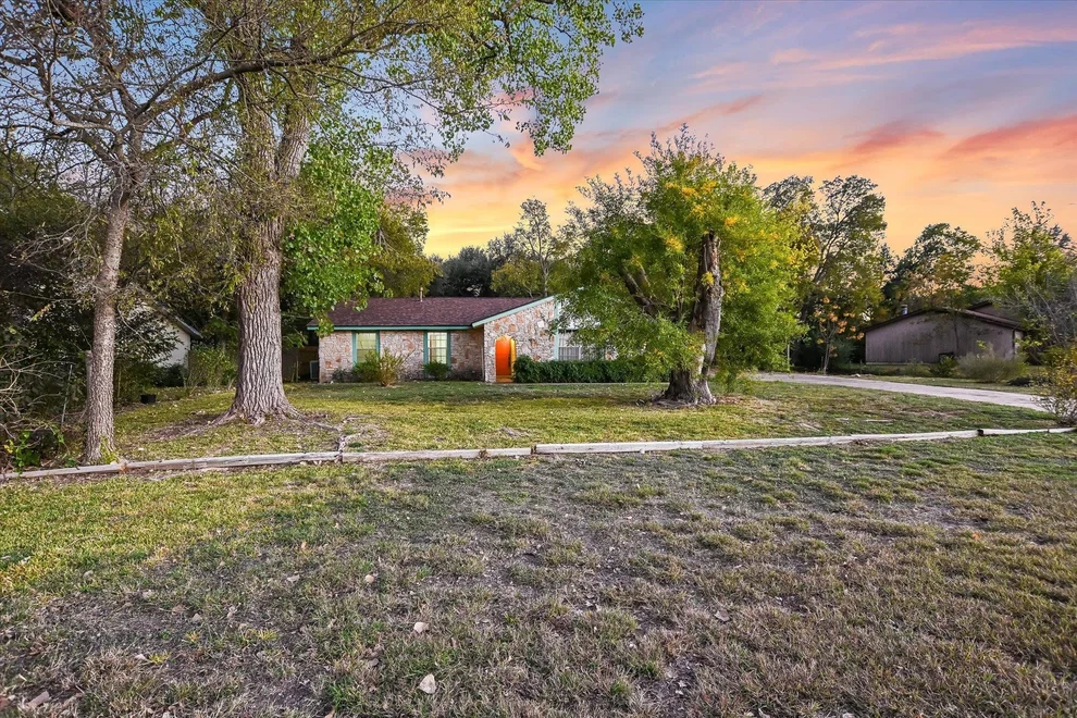 Unit for sale at 600 County Glen ST, Leander, TX 78641