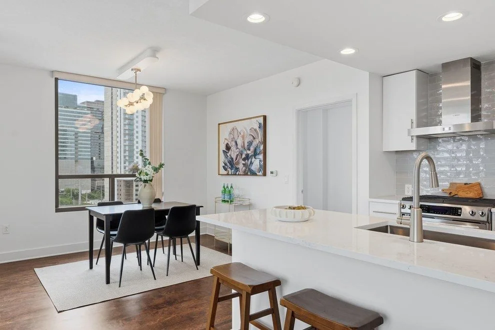 Unit for sale at 300 Bowie ST, Austin, TX 78703