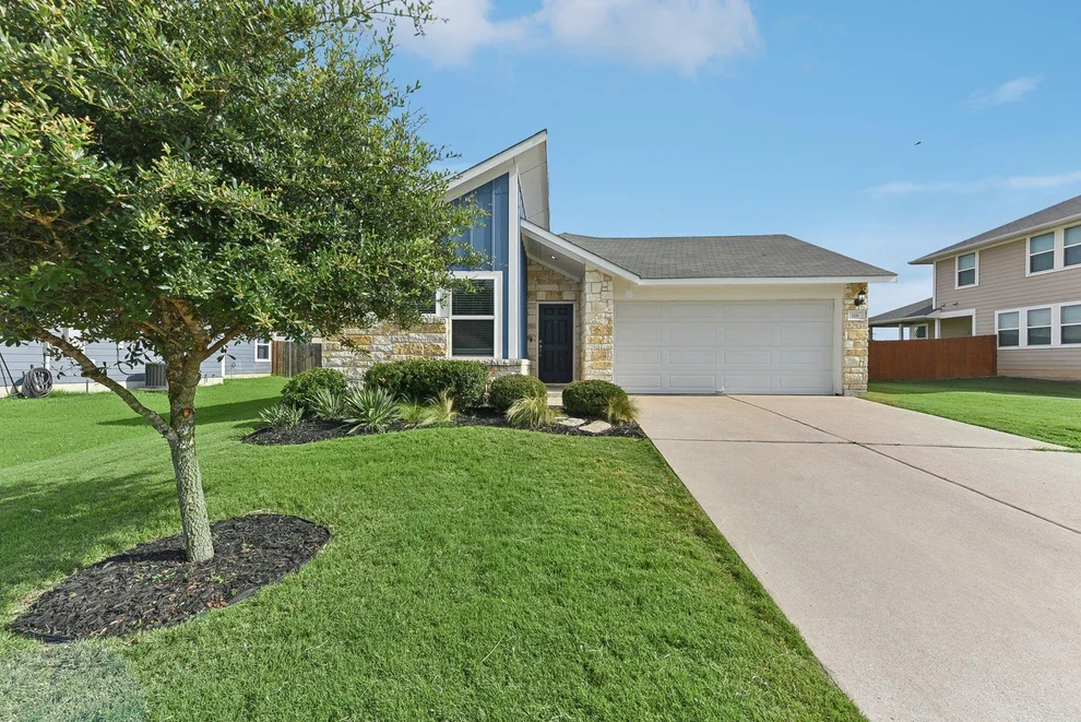 Unit for sale at 116 Saranac DR, Elgin, TX 78621