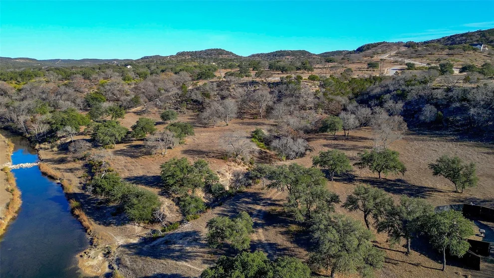 Unit for sale at 470 Blackbuck Trail RD, Pipe Creek, TX 78063