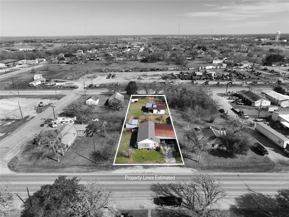 Unit for sale at 642 N Orange ST, Giddings, TX 78942