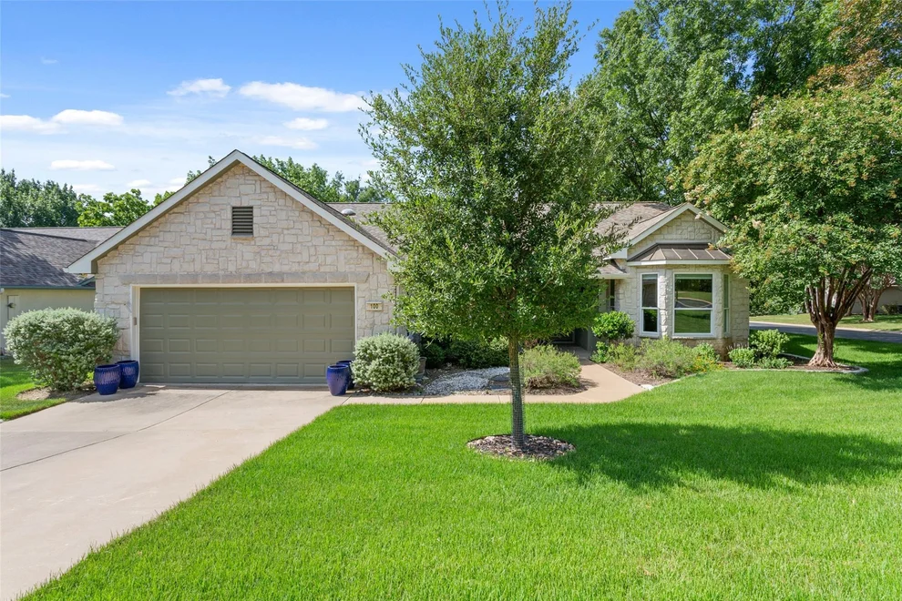 Unit for sale at 100 Honeysuckle CV, Georgetown, TX 78633