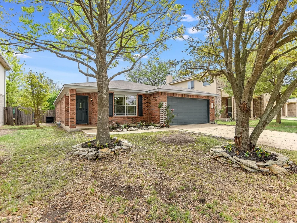 Unit for sale at 402 Washington Square DR, Leander, TX 78641