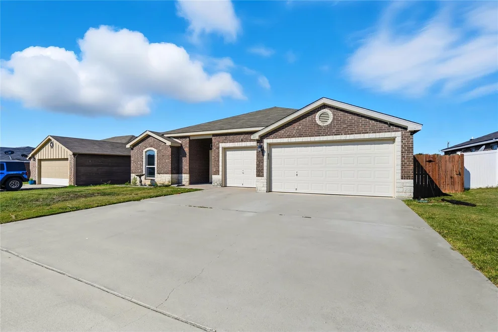 Unit for sale at 2411 Settlement RD, Copperas Cove, TX 76522