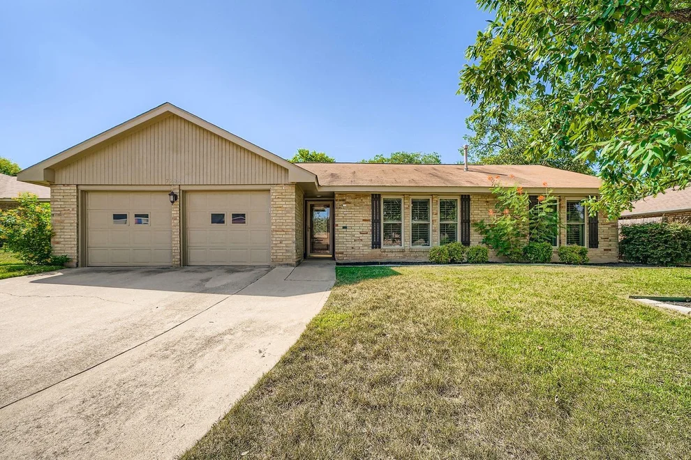 Unit for sale at 7202 Beckett RD, Austin, TX 78749
