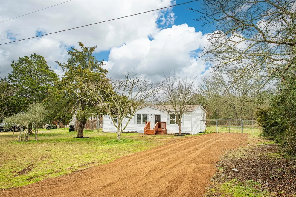 Unit for sale at 290 Flint Ridge ST, Bastrop, TX 78602