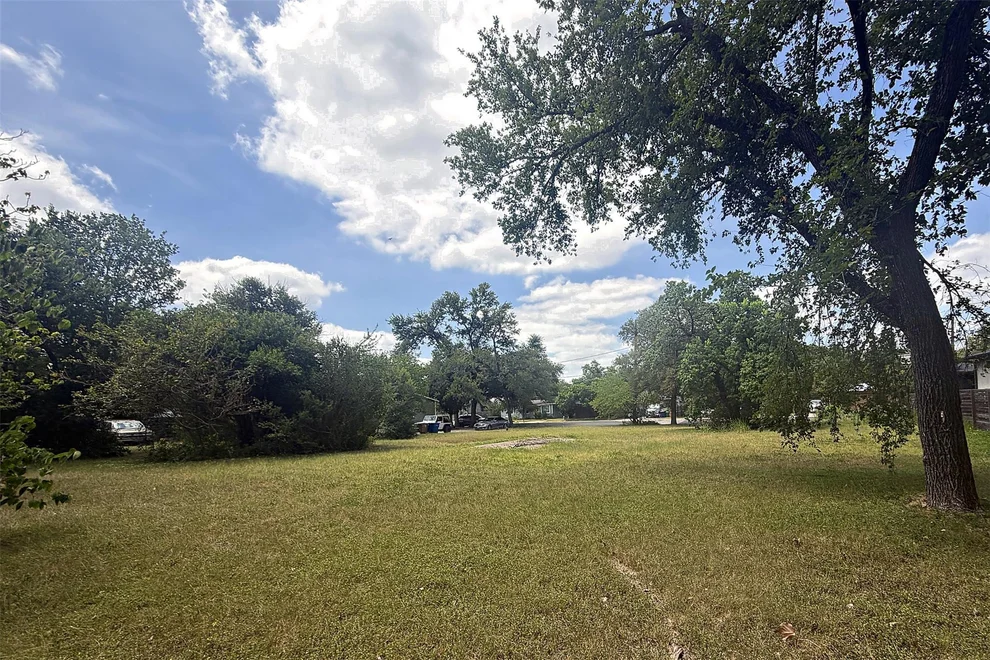 Unit for sale at 5108 Heflin LN, Austin, TX 78721