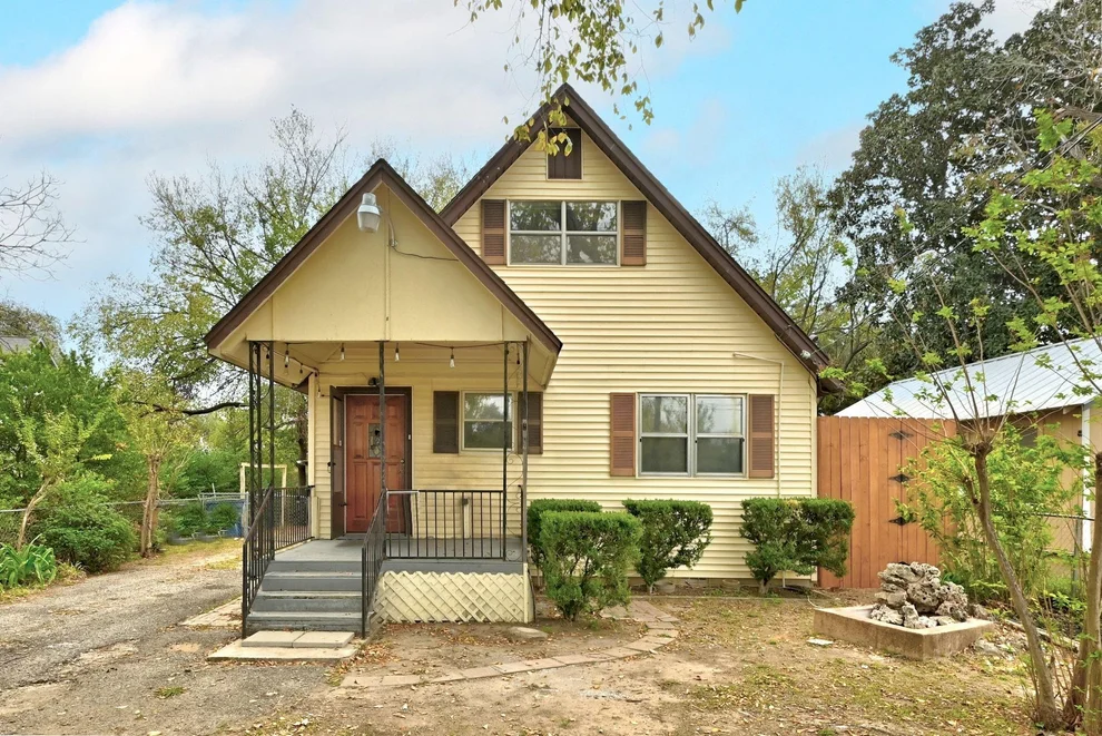 Unit for sale at 405 Montopolis DR, Austin, TX 78741