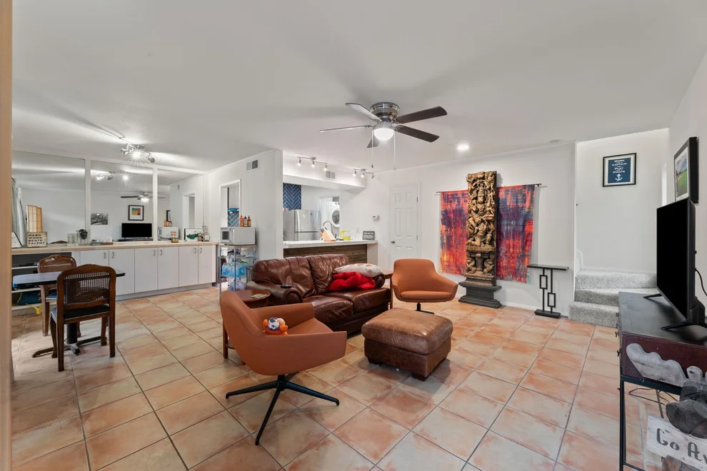 Unit for sale at 6718 Silvermine DR, Austin, TX 78736
