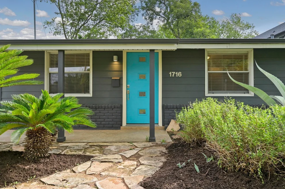 Unit for sale at 1716 W Saint Johns Ave, Austin, TX 78757