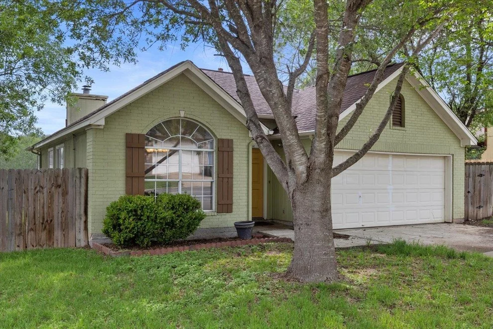 Unit for sale at 812 Lago Vista ST, San Marcos, TX 78666