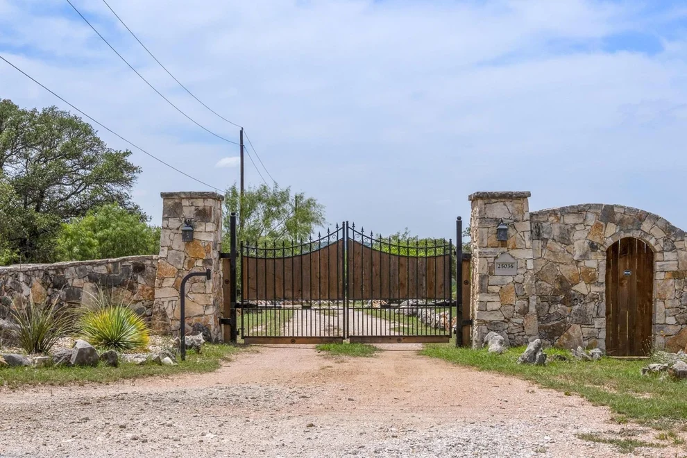 Unit for sale at 25036 RIVER RD, Spicewood, TX 78669