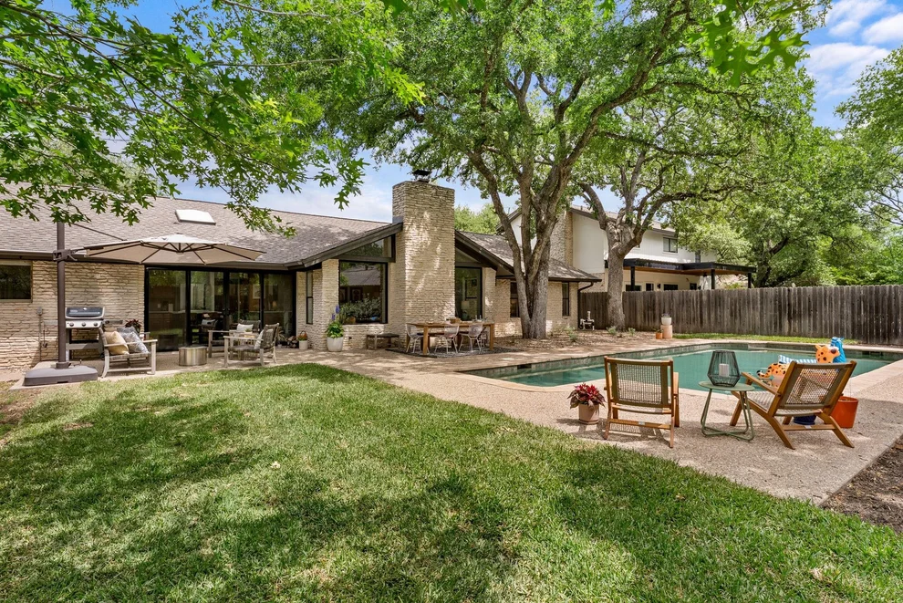 Unit for sale at 10503 Spicewood PKWY, Austin, TX 78750