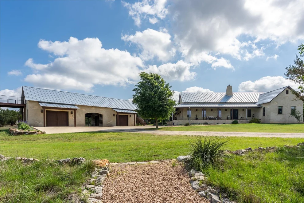 Unit for sale at 424 Hidden Creek DR, Dripping Springs, TX 78620
