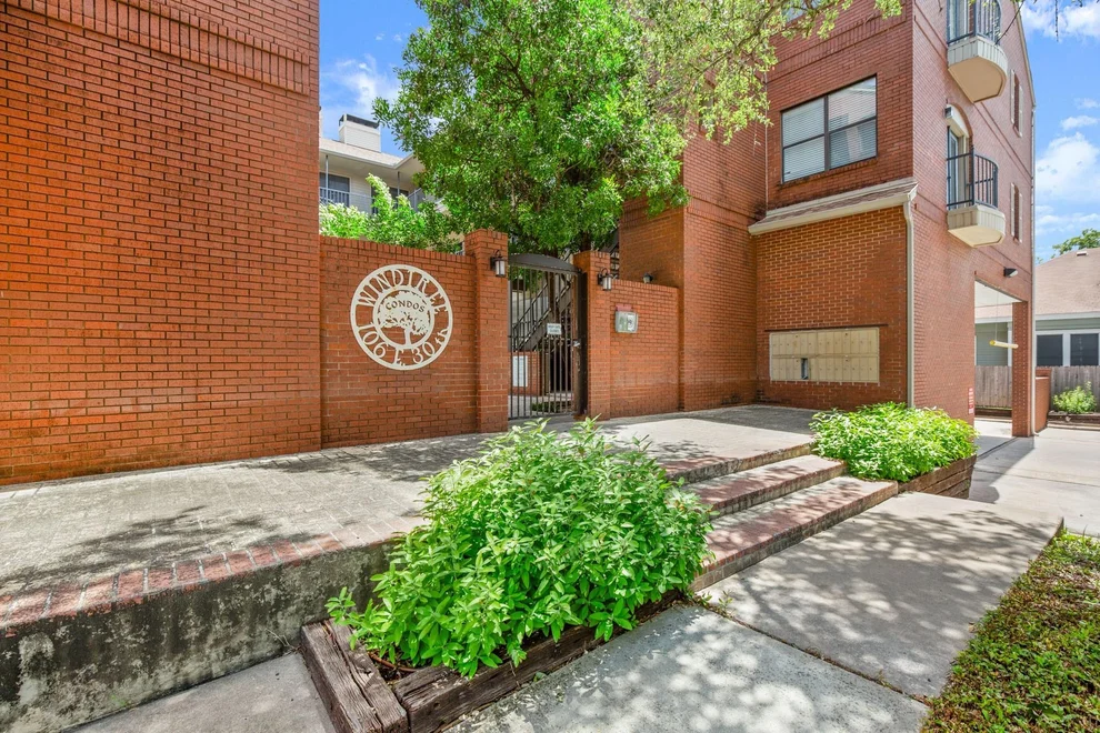 Unit for sale at 106 E 30th ST, Austin, TX 78705