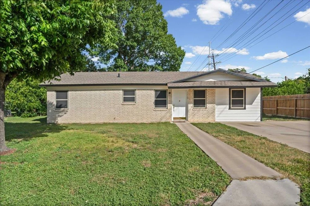 Unit for sale at 1115 Sycamore ST, San Marcos, TX 78666