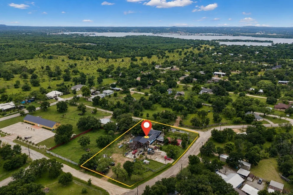 Unit for sale at 1503 Kingsoak DR, Marble Falls, TX 78654