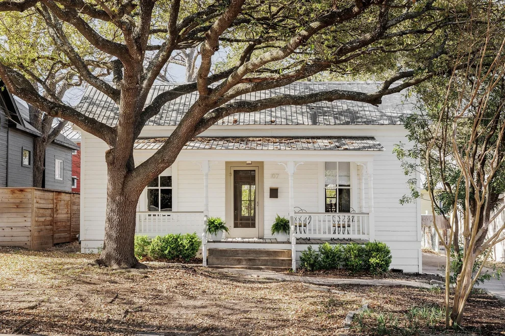 Unit for sale at 107 W Milton ST, Austin, TX 78704
