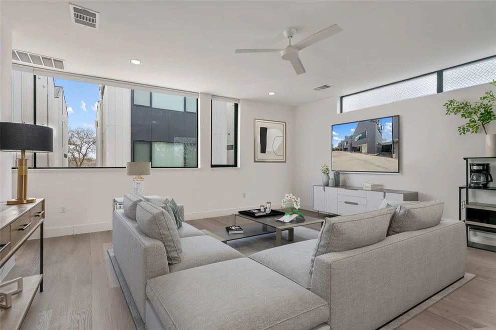 Unit for sale at 3406 E 17th ST, Austin, TX 78721
