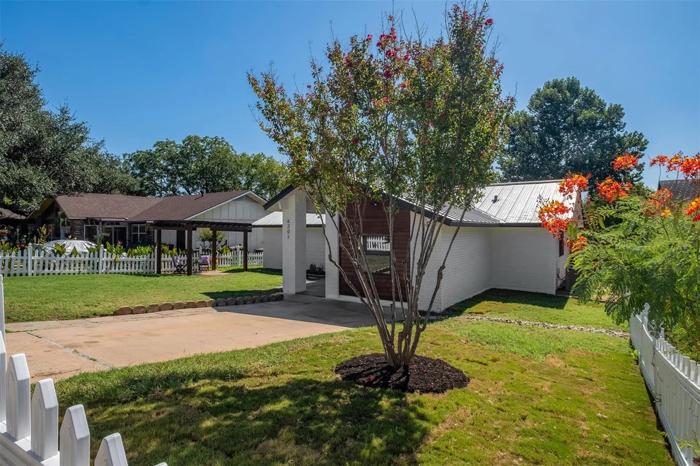 Unit for sale at 6201 Waycross DR, Austin, TX 78745