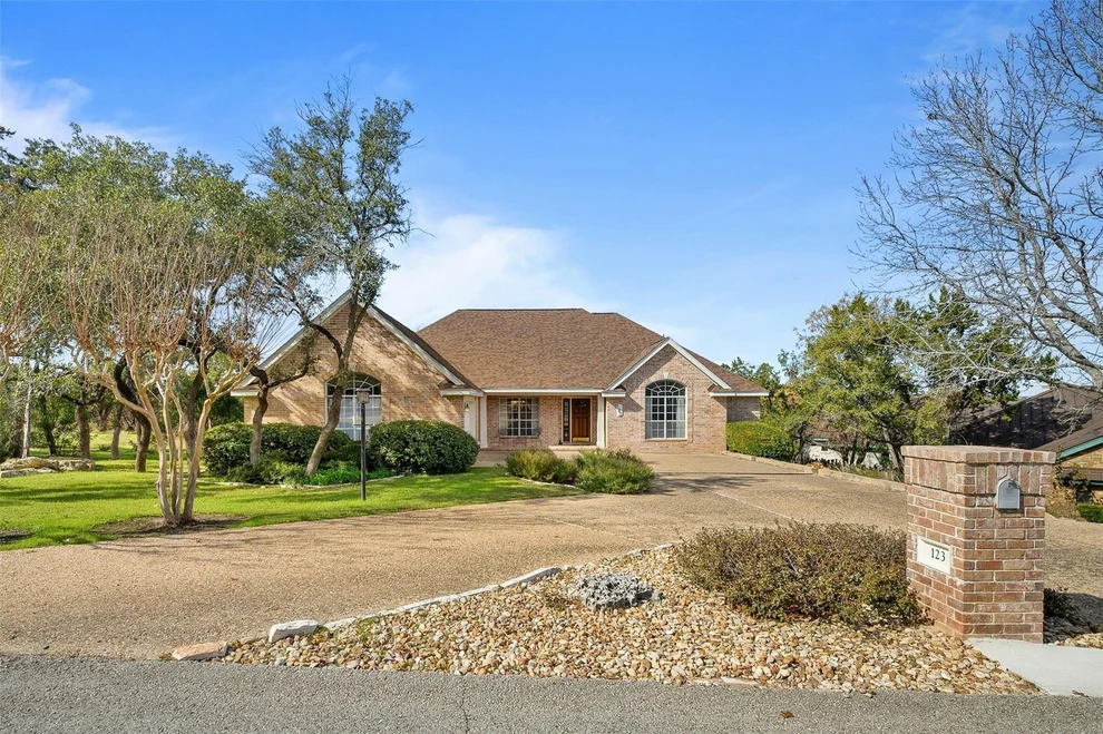 Unit for sale at 123 CLUBHOUSE DR, Lakeway, TX 78734