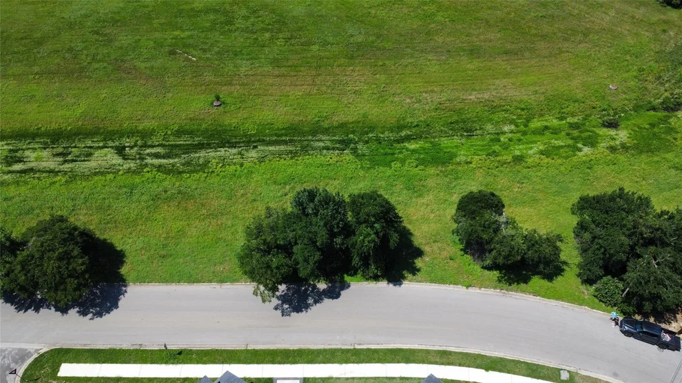 Unit for sale at 2106 S Pine ST, Georgetown, TX 78626