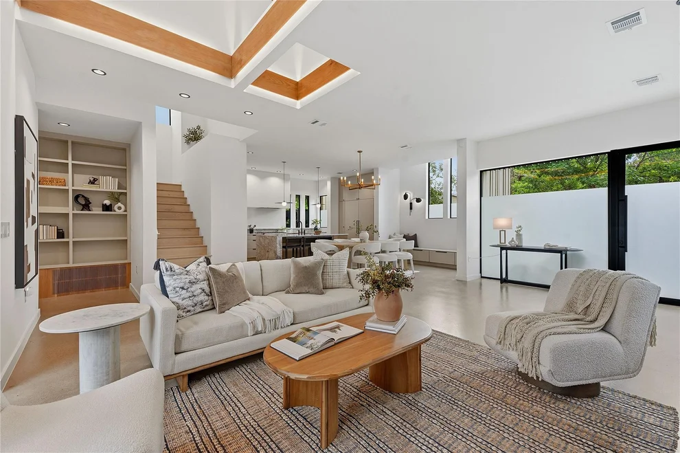 Unit for sale at 5001 Lynnwood ST, Austin, TX 78756
