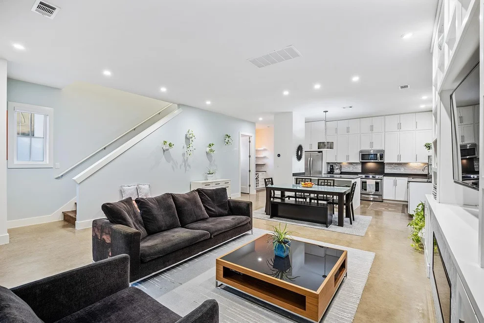 Unit for sale at 712 Cardinal LN, Austin, TX 78704