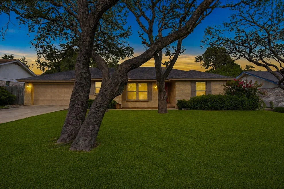Unit for sale at 13523 Briar Hollow DR, Austin, TX 78729
