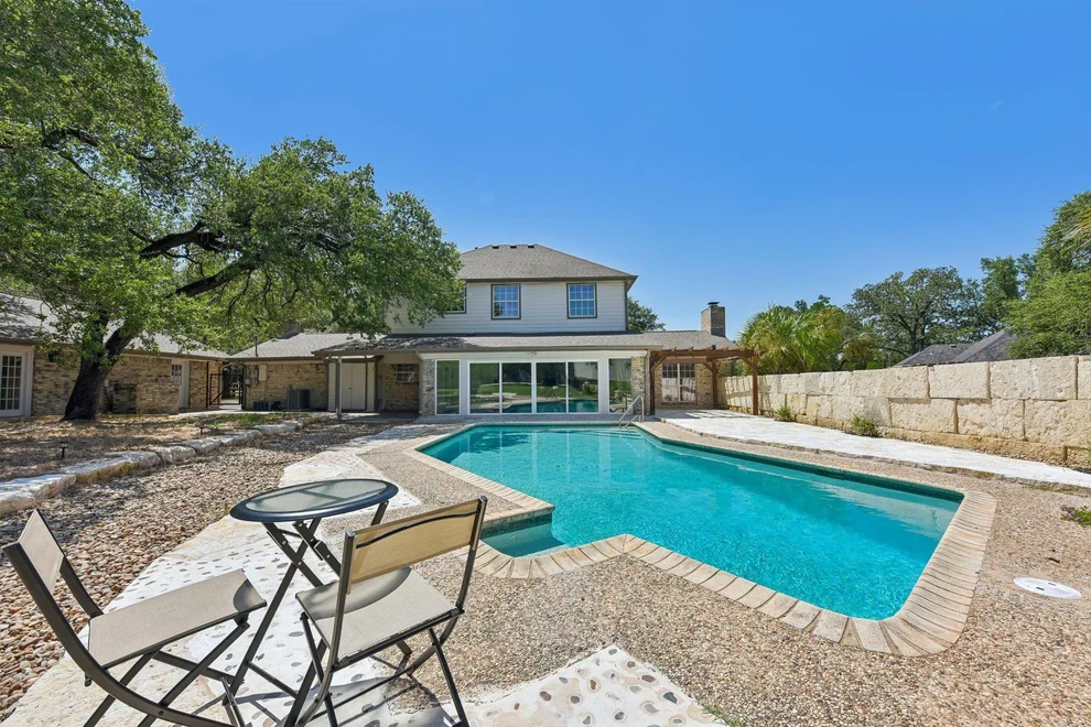 Unit for sale at 1915 Oak Forest DR, Round Rock, TX 78681