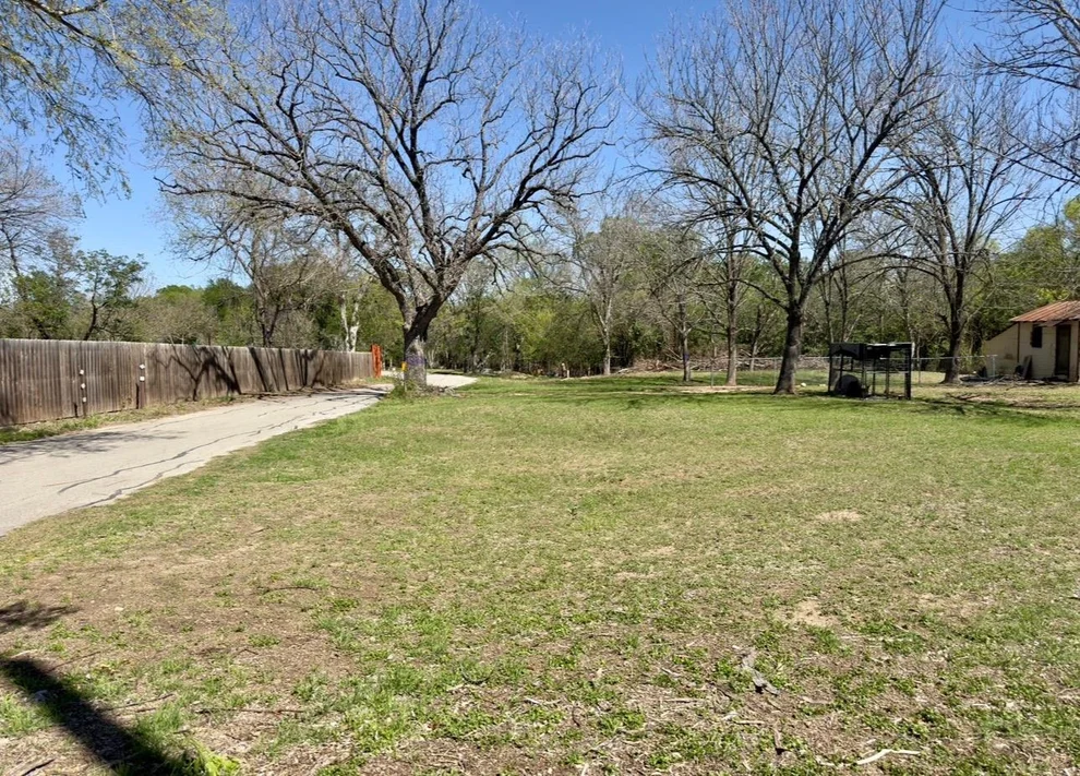 Unit for sale at 600 Sabine ST, Lockhart, TX 78644