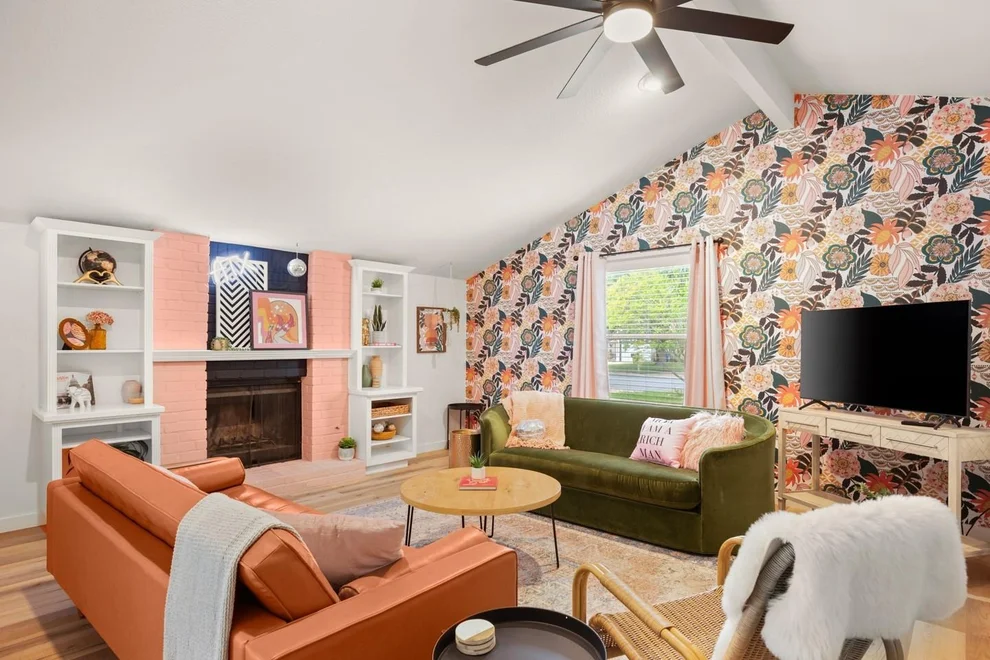 Unit for sale at 11011 Jordan LN, Austin, TX 78758