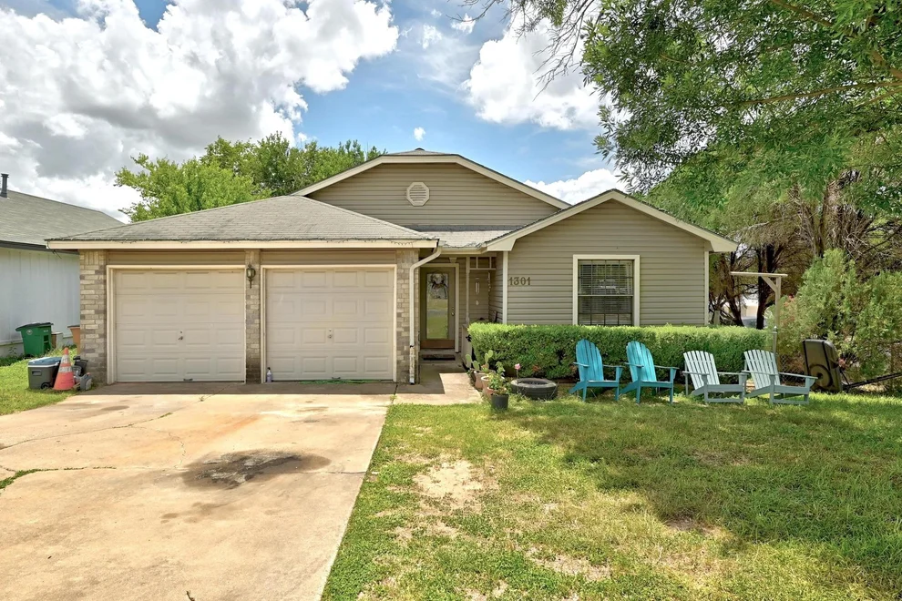Unit for sale at 1301 Dominique DR, Austin, TX 78753