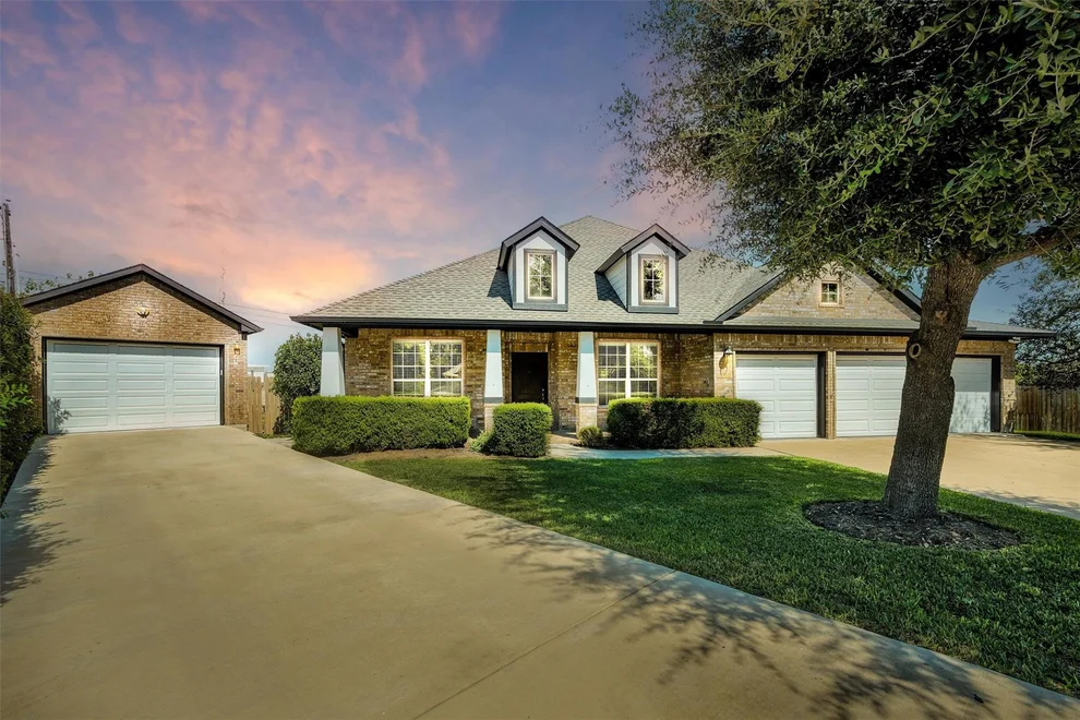 Unit for sale at 4100 Deer Tract ST, Round Rock, TX 78681