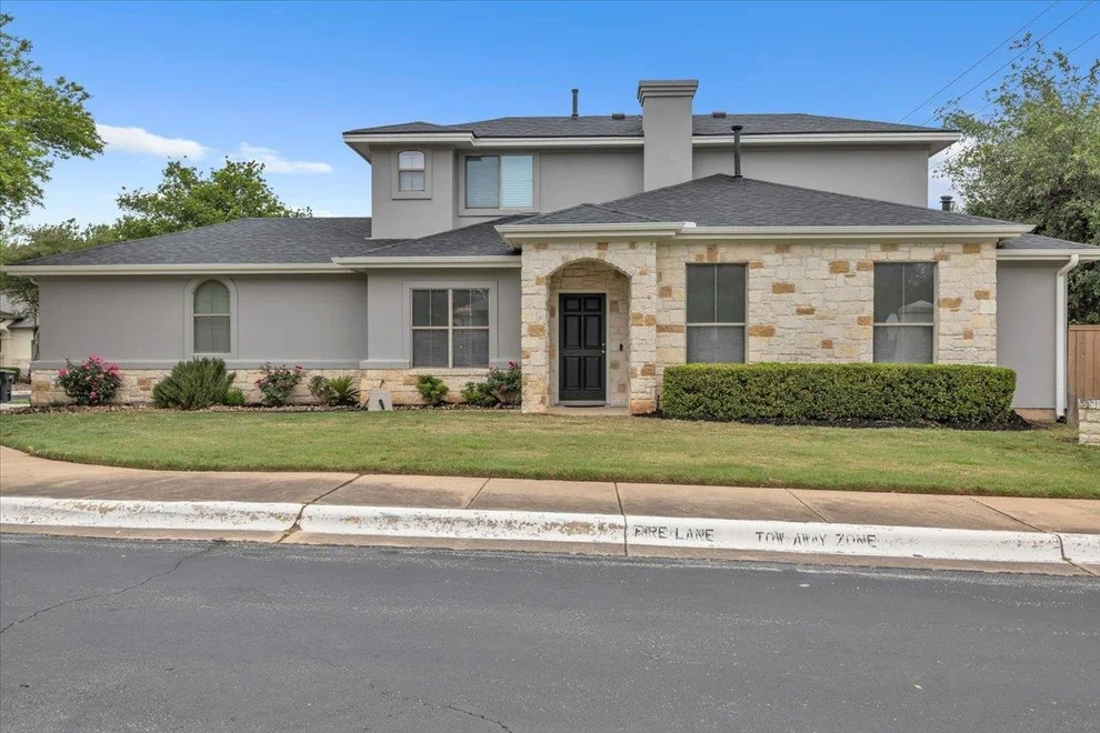 Unit for sale at 11558 Spicewood PKWY, Austin, TX 78750