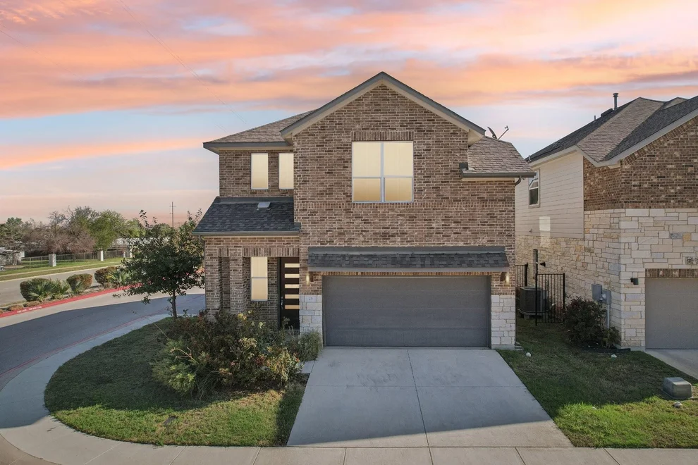 Unit for sale at 900 Old Mill RD, Cedar Park, TX 78613