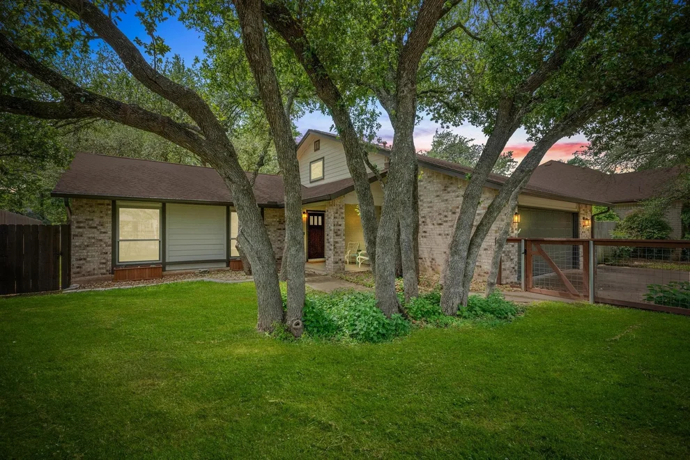 Unit for sale at 9203 Amanda DR, Austin, TX 78729