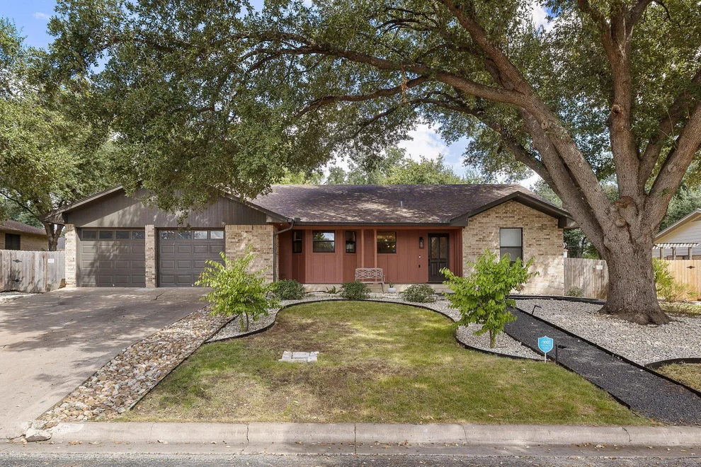 Unit for sale at 2202 Carolyn DR, Taylor, TX 76574