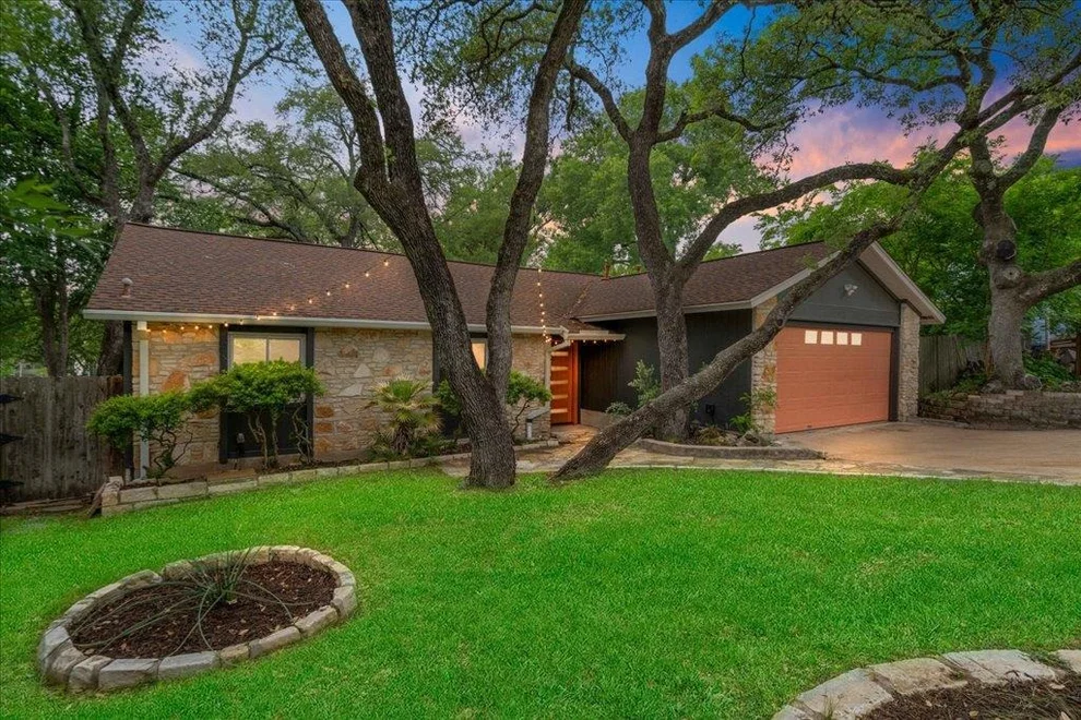 Unit for sale at 11514 Oak Knoll DR, Austin, TX 78759