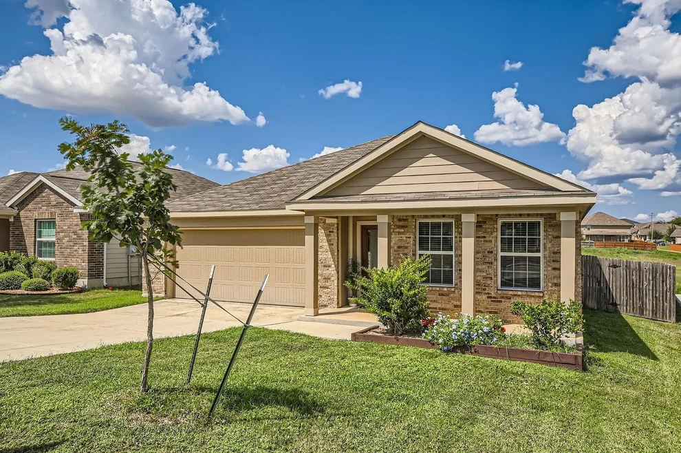 Unit for sale at 2918 Daisy Meadow, New Braunfels, TX 78130