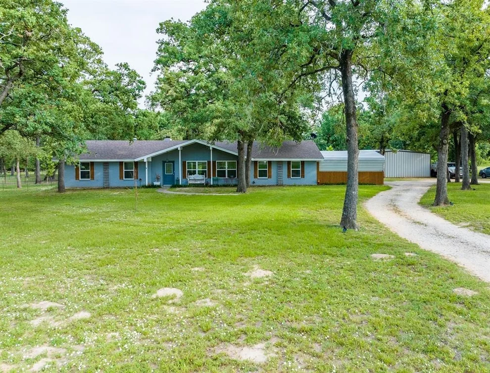 Unit for sale at 7338 FM 1624, Lexington, TX 78947
