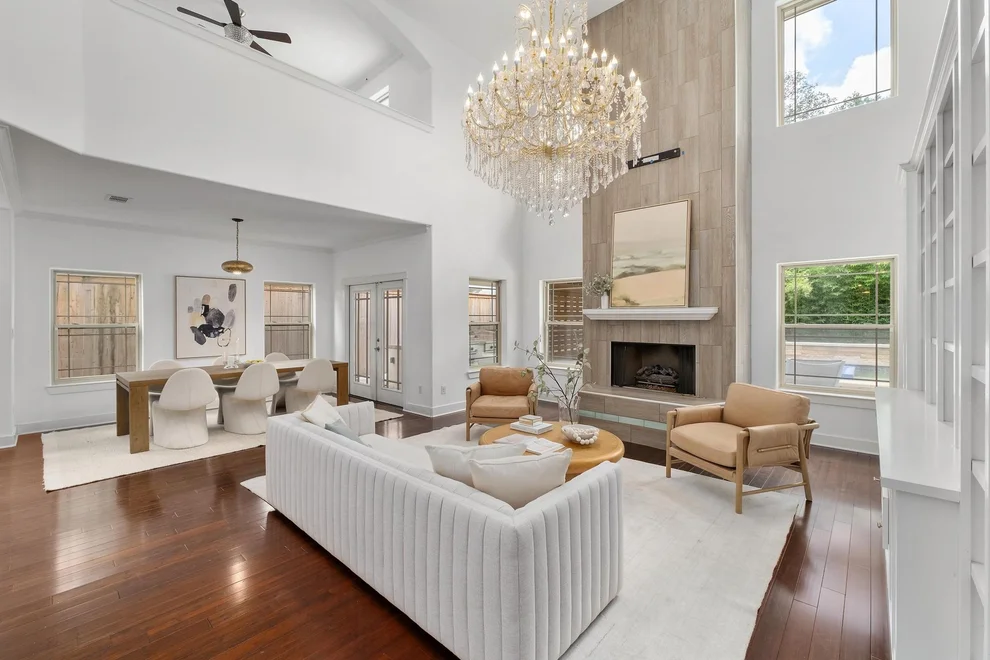 Unit for sale at 1800 Northwood RD, Austin, TX 78703
