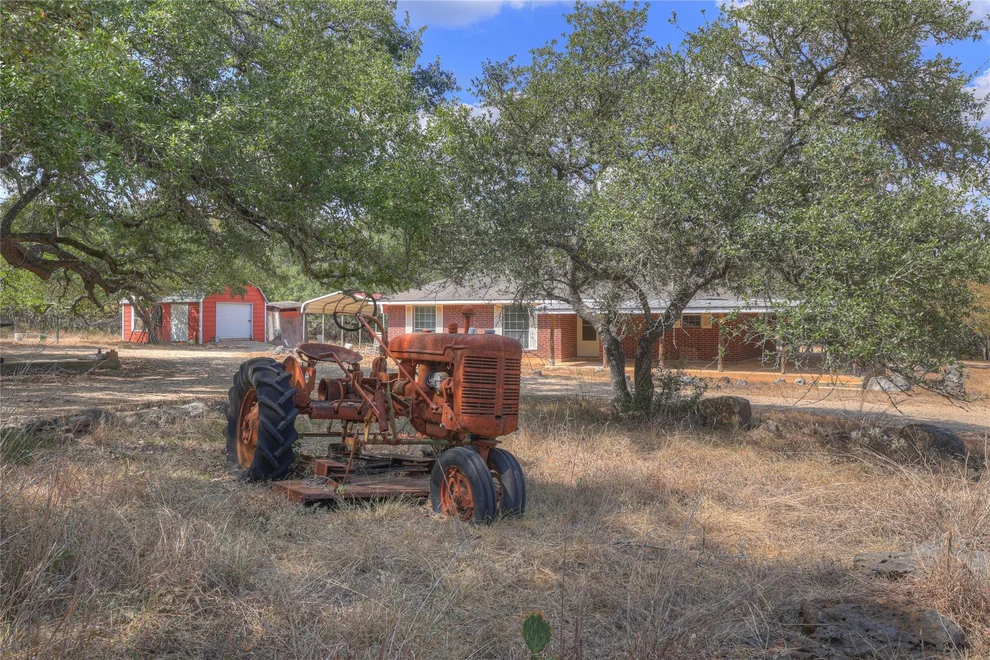 Unit for sale at 2011 Mustang LN, San Marcos, TX 78666
