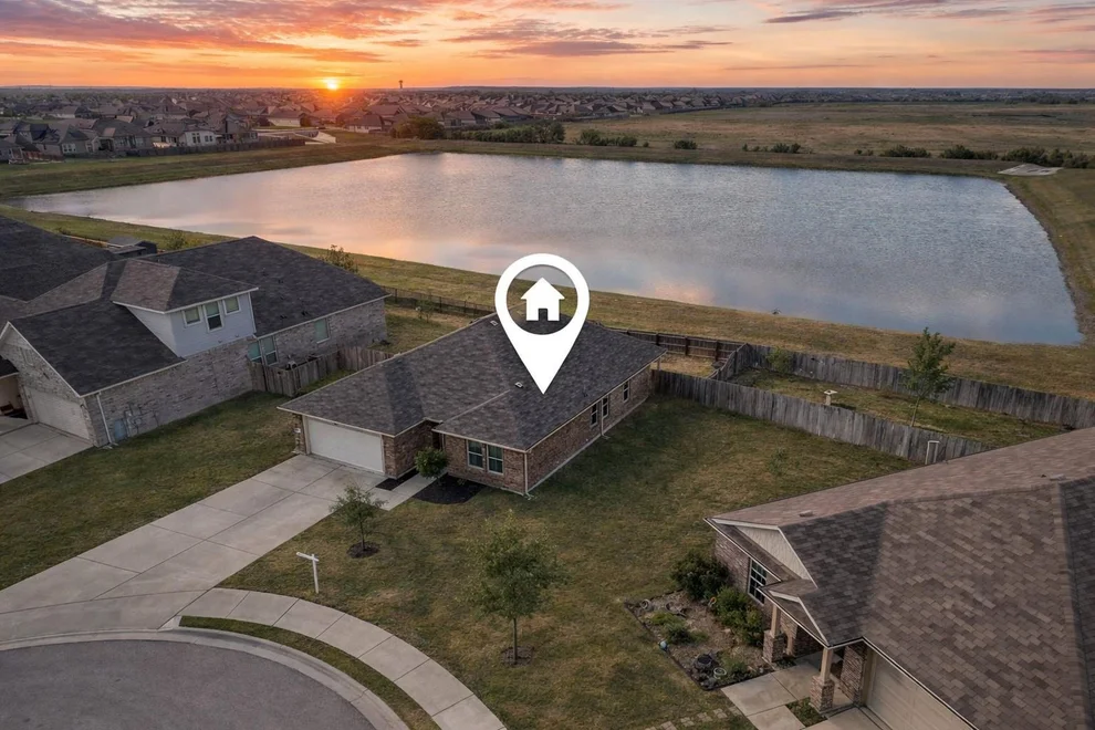 Unit for sale at 210 Helen RD, Hutto, TX 78634