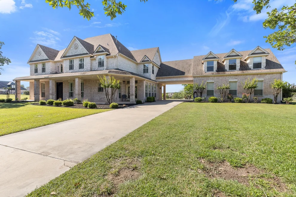 Unit for sale at 259 King Ranch CT, Fort Worth, TX 76108