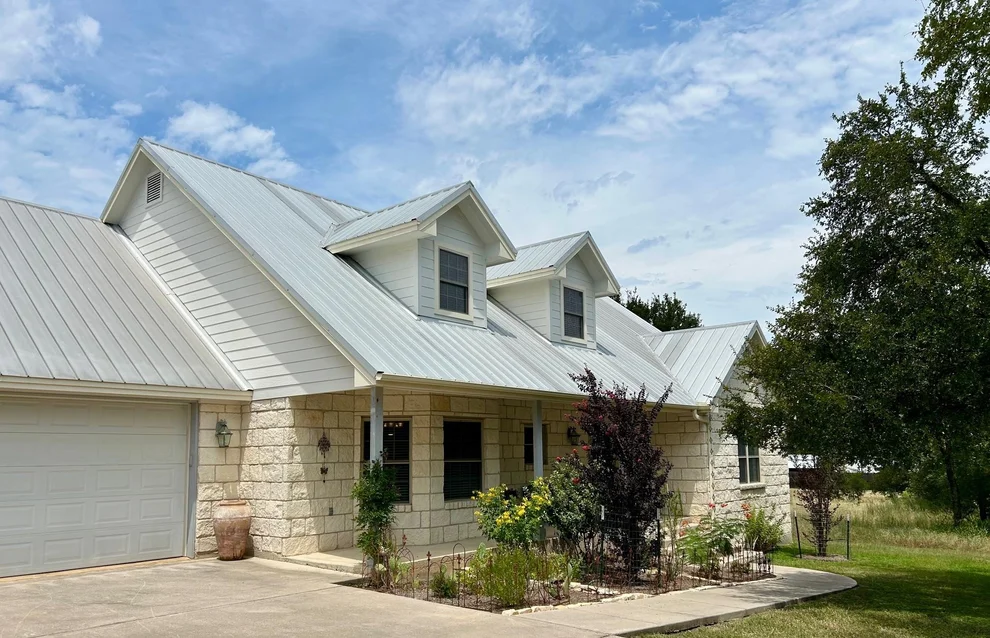 Unit for sale at 141 Chaumont ST, Kingsland, TX 78639