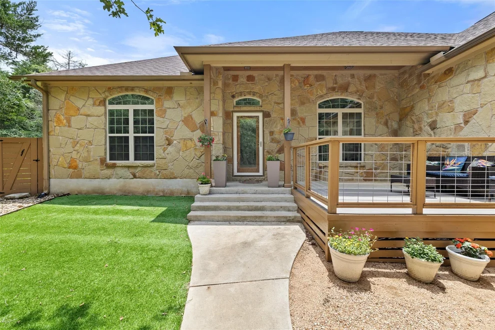 Unit for sale at 267 Corral RD, Smithville, TX 78957